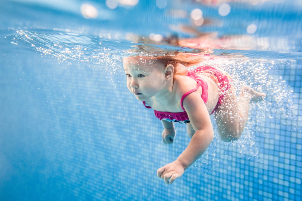 baby-swimming-lessons-101-infant-swim-lessons-san-diego