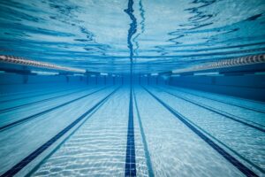 How do you structure a swimming workout